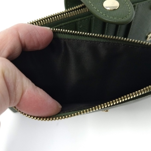 TRAVELAMBO BIFOLD WALLET IN FAUX OLIVE LEATHER - Picture 6 of 8